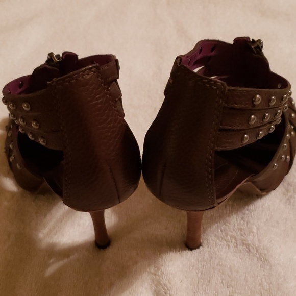 Shoes - Picture 3 of 3